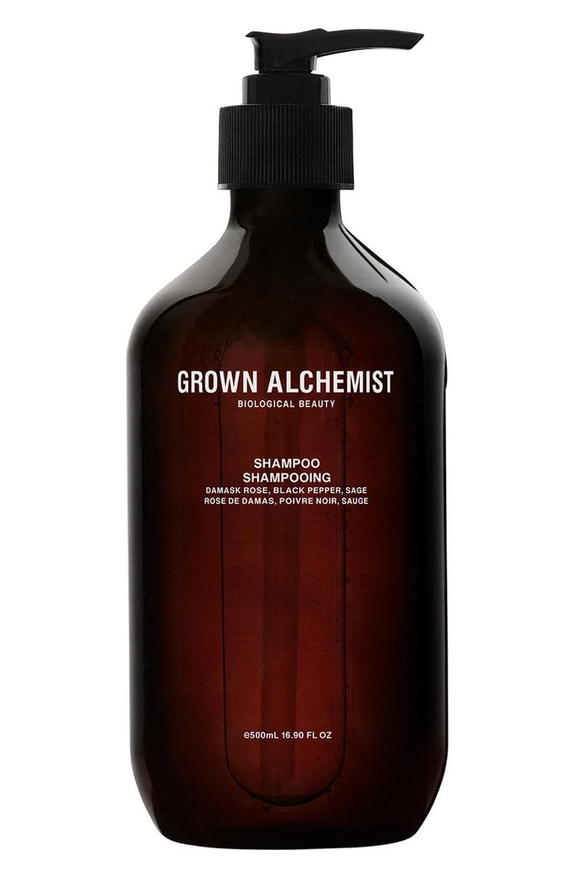 Этап 2: товар до генерации - исходный packshot шампуня на белом фоне